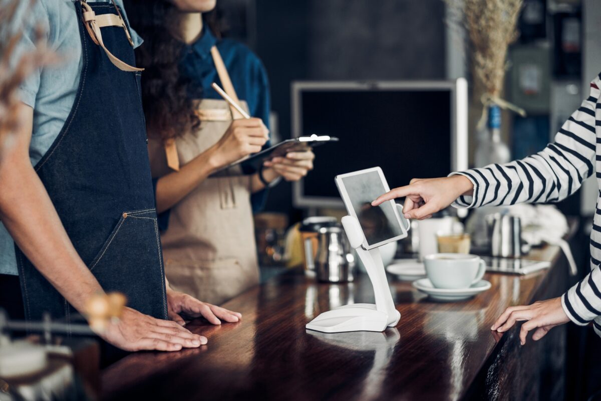 mistakes to avoid when implementing new restaurant technology